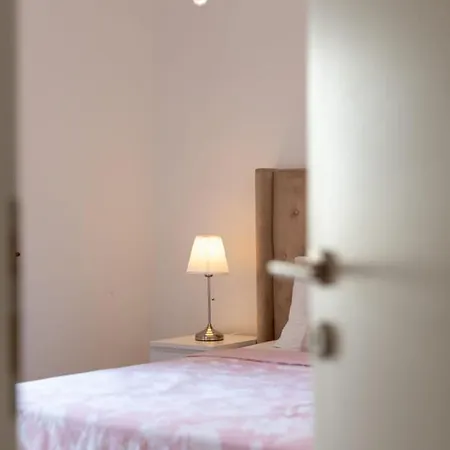 アパート Oleandar