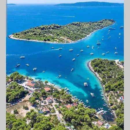 Oleandar Apartman Trogir