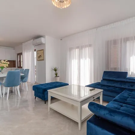 Oleandar Apartman Trogir